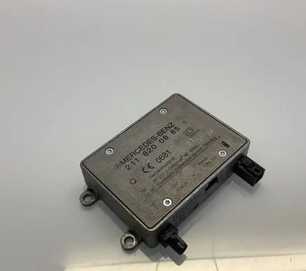 Mercedes-Benz R W251 Aerial antenna amplifier 2118200885 A2118200885