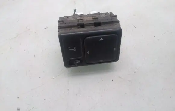 Nissan Navara D40 Wing mirror switch