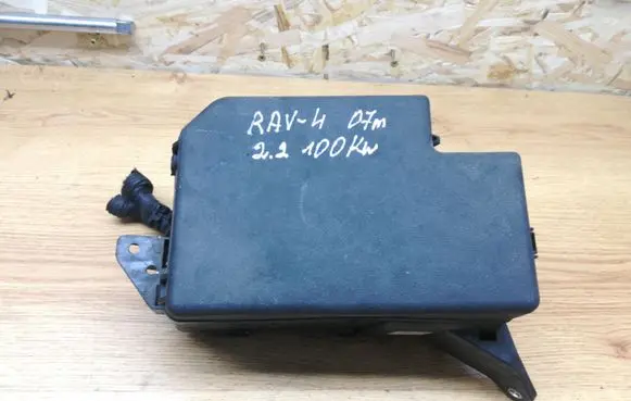 Toyota RAV 4 (XA30) Fuse box set 8266242190