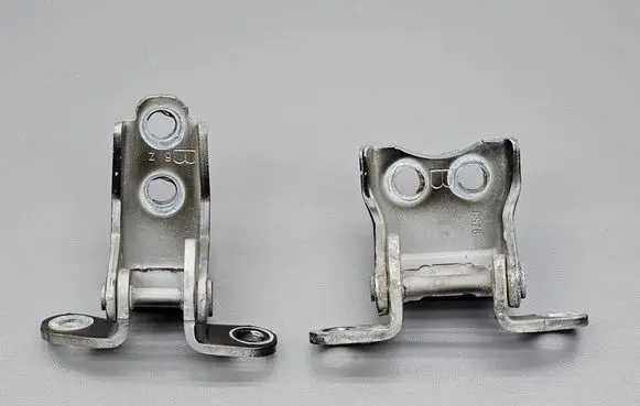 Front door hinge set