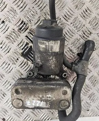 Opel Zafira A Oil filter mounting bracket 90571672