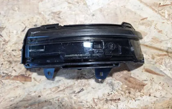 Land Rover Evoque II Mirror indicator light K8D2-13B381-AA