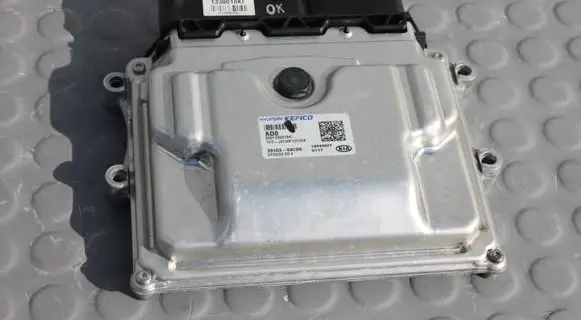 KIA Ceed Engine control unit/module ECU 391030RCD0-ECU 391030RCD0 39103-0RCD0