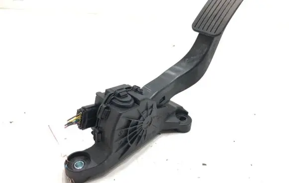 KIA Niro Accelerator throttle pedal 32700-G2120
