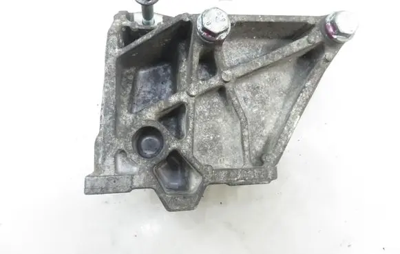 Skoda Octavia Mk1 (1U) Gearbox mounting bracket 1J0199117P