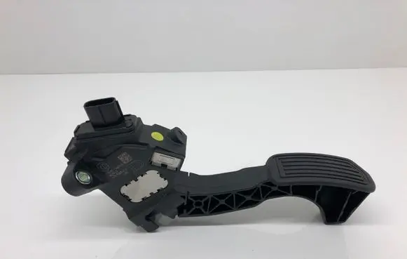 Toyota RAV 4 (XA40) Accelerator throttle pedal 781100W040 16294C