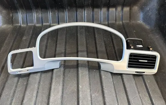 Volkswagen Touareg II Dashboard trim 7P2857190B 7P2819704 7P2819704B