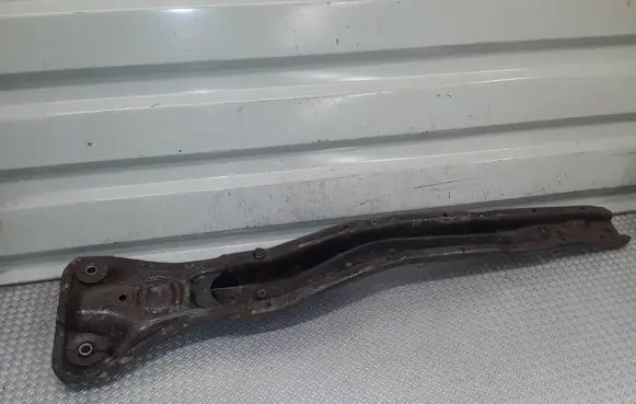 Mitsubishi Grandis Front subframe 