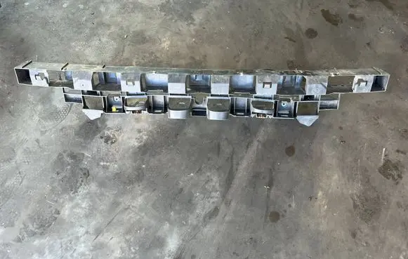 Renault Trafic III (X82) Front bumper support beam 620905080R