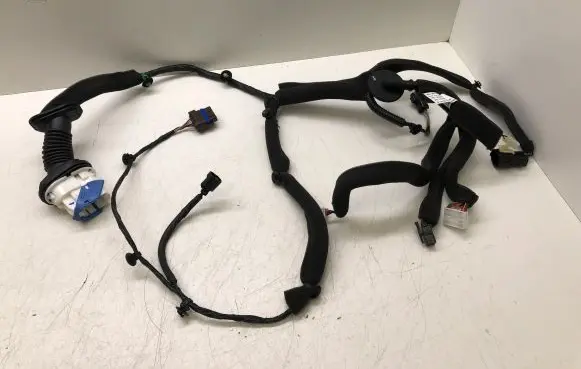 MG MG3 II Front door wiring loom 10356978