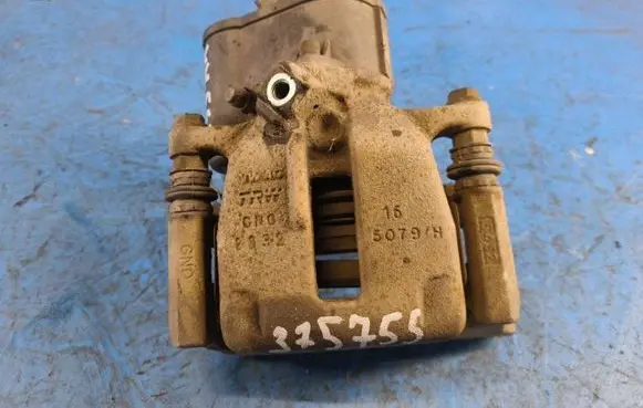 Volkswagen Tiguan Front brake caliper 5N0615404