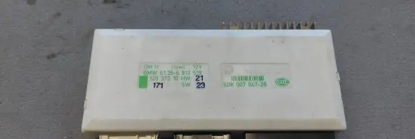 BMW 5 E39 Comfort/convenience module 61356913519 5DK00704728 12037310