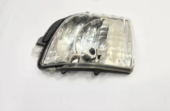 Volvo XC70 Mirror indicator light 