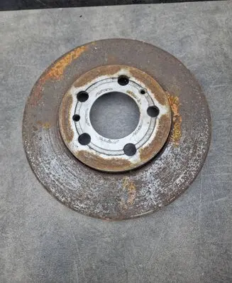 Volkswagen Golf IV Front brake disc