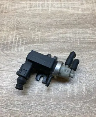 Volkswagen Sharan Vacuum valve 1J0906627A 72290325