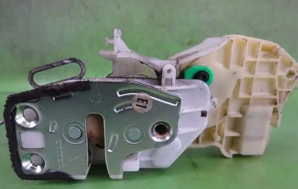 Honda Jazz Front door lock