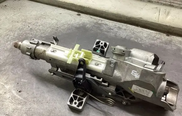 Mercedes-Benz E W211 Steering wheel axle A2114602616 211460068