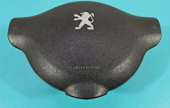 Steering wheel airbag