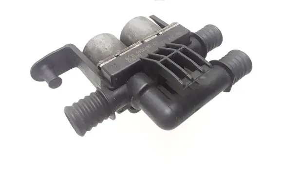 BMW X5 E53 Coolant heater control valve 6906652