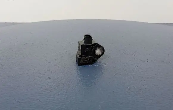 KIA Ceed Airbag deployment crash/impact sensor 95920-M6100
