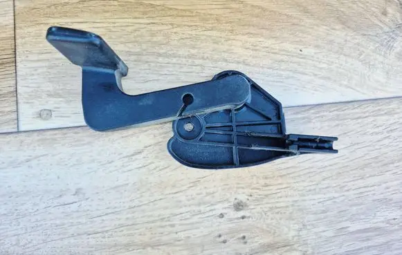 Audi A4 S4 B6 8E 8H Engine bonnet (hood) release handle 8E1823533B