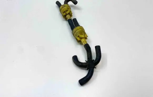 Mercedes-Benz SLC C107 Brake vacuum hose/pipe 