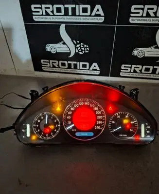 Mercedes-Benz E W211 Speedometer (instrument cluster) A2115405611