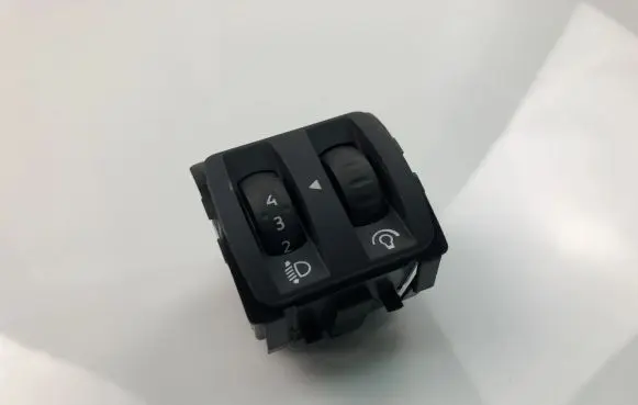 Renault Clio IV Light switch 251900567R