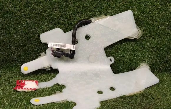 Audi Q7 4L Sensor 8E0963553A