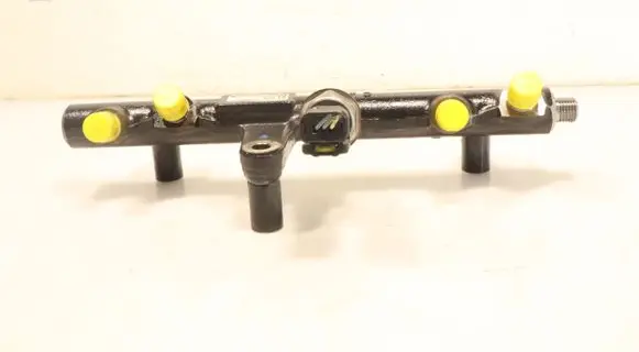 Peugeot 3008 I Fuel main line pipe