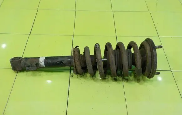 Mitsubishi L200 Front shock absorber/damper MR99232 MCPHERSON