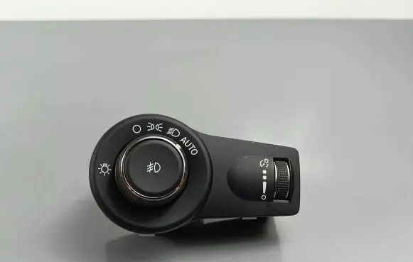 Jeep Cherokee Light switch P68156030AB