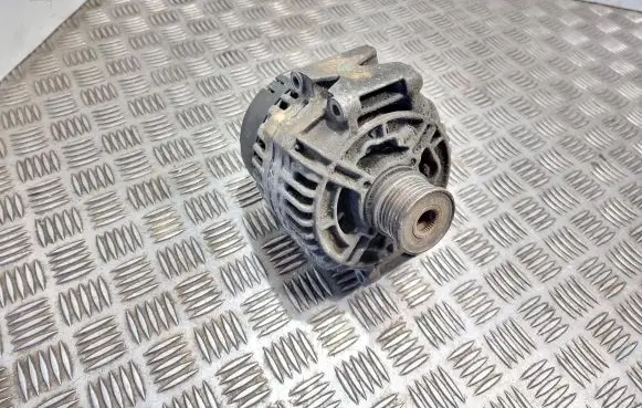 Mercedes-Benz Vito Viano W639 Generator/alternator A0101549602 0123510082