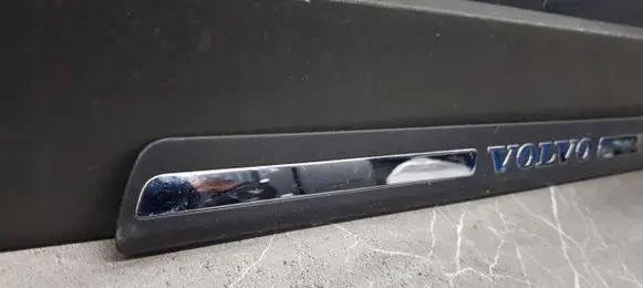 Volvo V70 Front sill trim cover 8659960