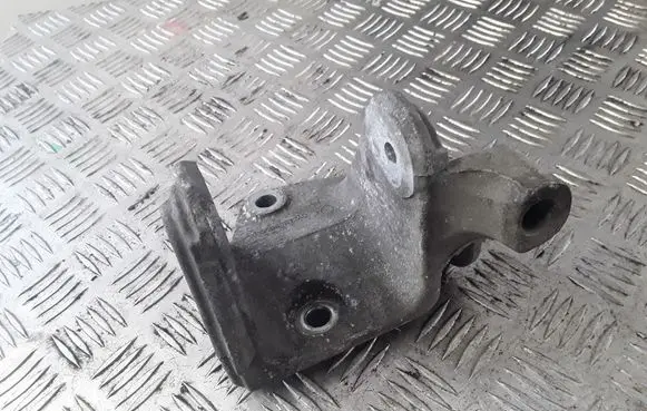 Dodge Journey Engine mounting bracket 05085513AC