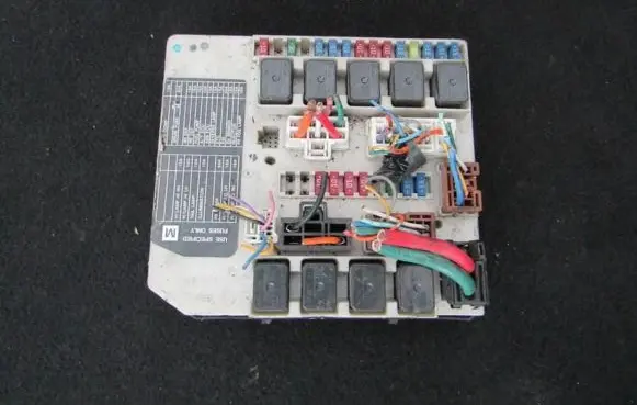 Nissan Qashqai Fuse box set