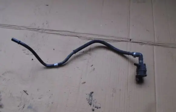 Mercedes-Benz GL X164 Valve vacuum A0004769832