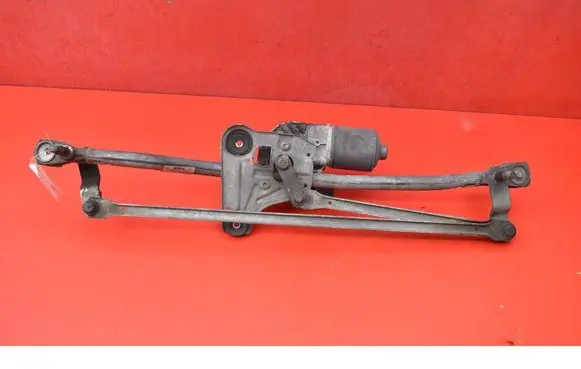 Front wiper linkage and motor