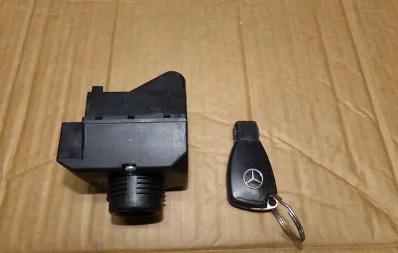 Mercedes-Benz C W202 Ignition lock 2085450108