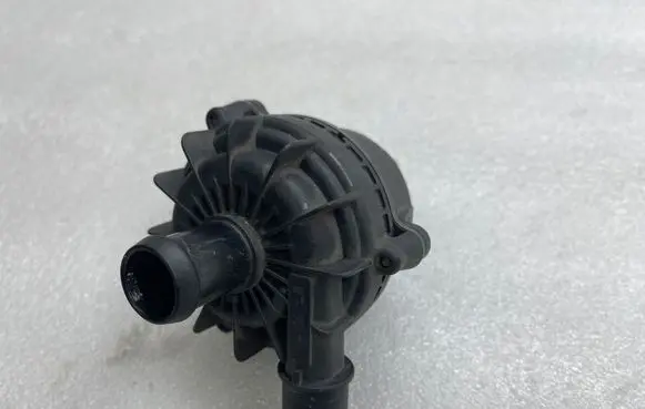 Volkswagen ID.4 Electric auxiliary coolant/water pump 1EA965567