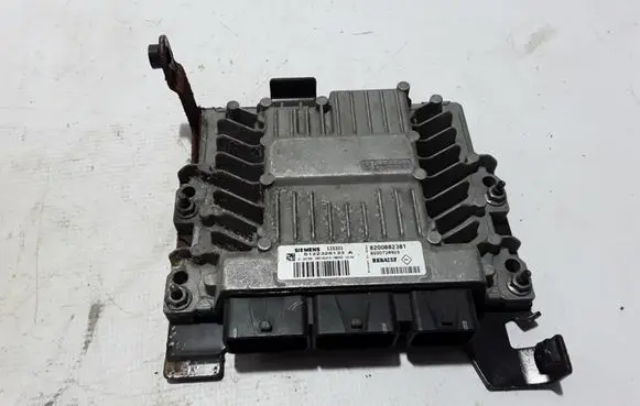 Renault Laguna III Engine control unit/module 8200882381