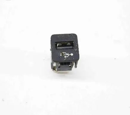USB socket connector