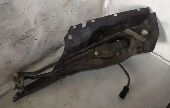 Chrysler Concorde Front wiper linkage and motor