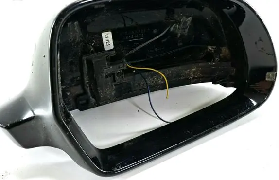 Audi A5 8T 8F Plastic wing mirror trim cover 020931