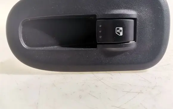 Renault Master III Electric window control switch 8200548968