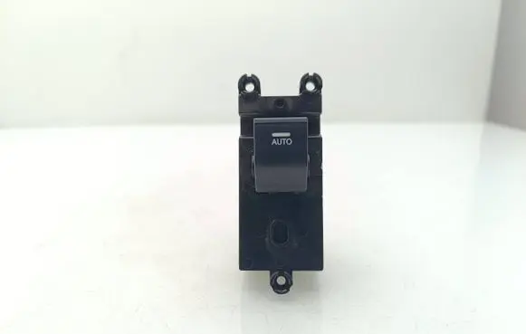 Hyundai i40 Electric window control switch 935803Z050 39R5251000 2011504