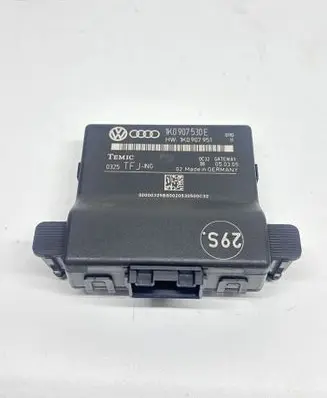 Volkswagen Golf Plus Gateway control module 1K0907530E 0C32 1K0907951