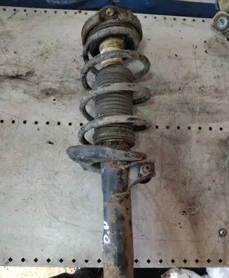 Volkswagen Golf V Front shock absorber/damper