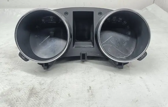 Skoda Yeti (5L) Speedometer (instrument cluster) 5L0920840J A2C53296334 A2C53296335