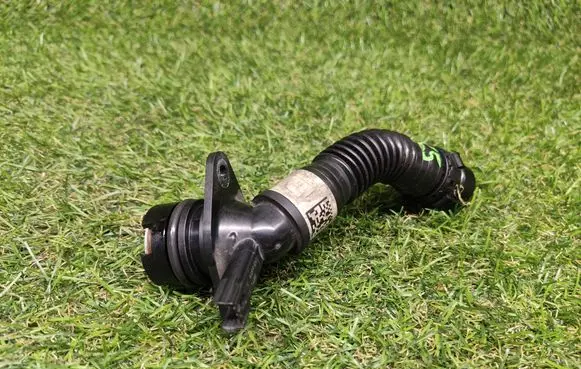 BMW X5 F15 Breather/breather pipe/hose 7584128 70356728